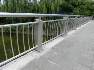 不锈钢桥梁护栏专业生产